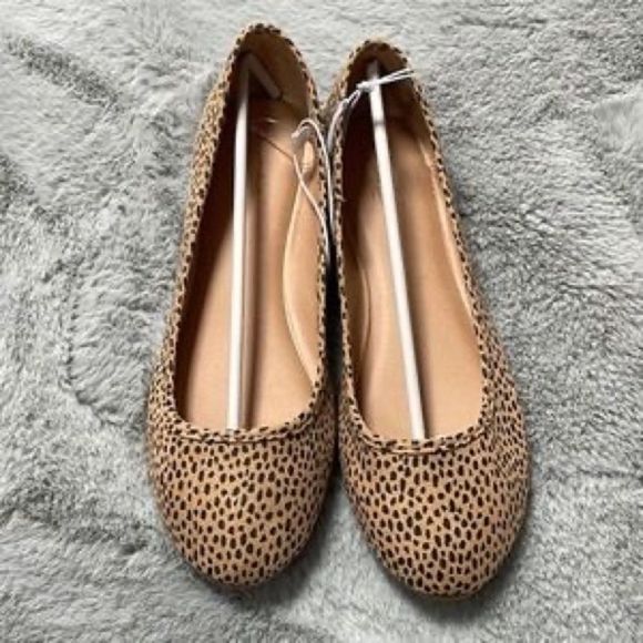 🔴 2 for $25 Universal Thread Animal Print Flats - Picture 1 of 6